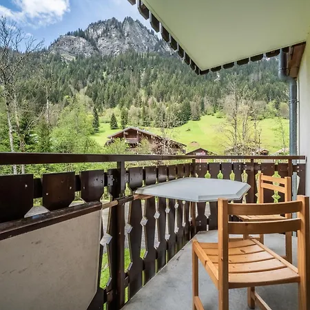 Les Avenieres Apartment Chatel
